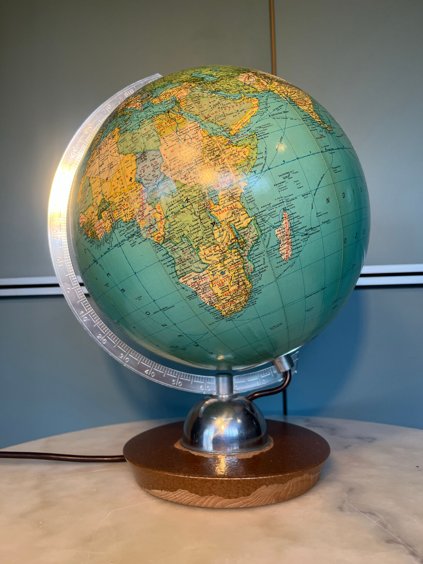 Globe terrestre JRO LUMINEUX 1960