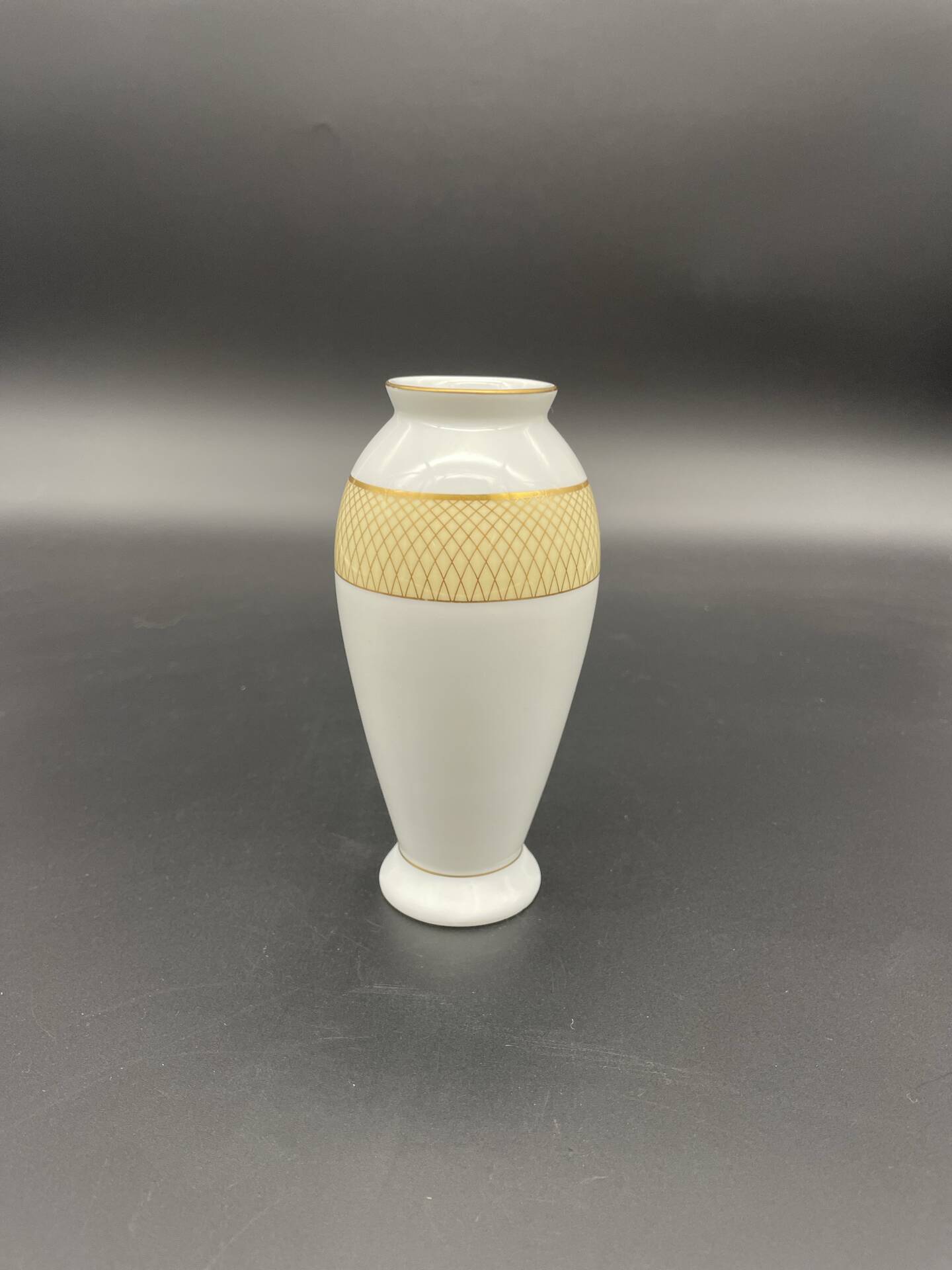 Small Rosenthal Classic vase in white porcelain and gold.