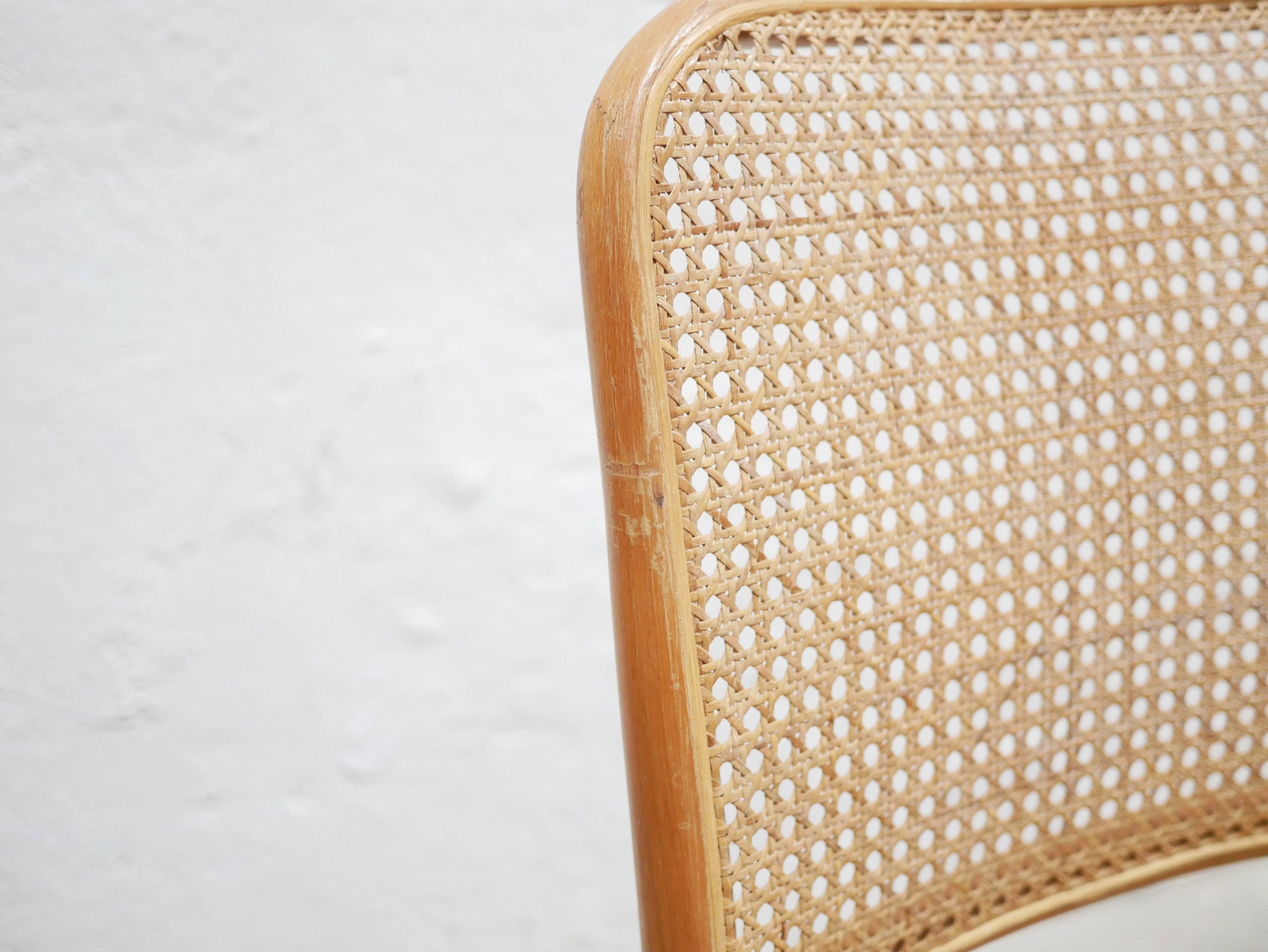 Chaise cannée vintage par J. Hoffmann, éditions Thonet