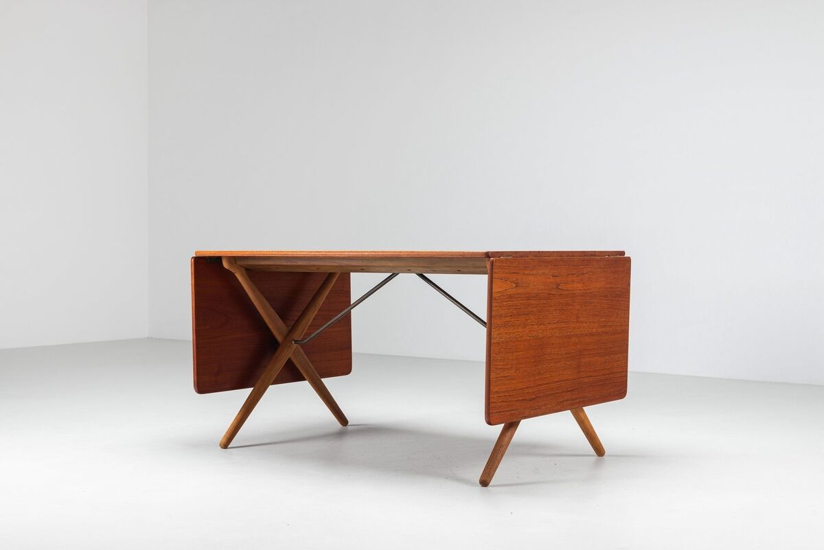 Hans Wegner model AT-309 dining table in teak Andreas Tuck Denmark 1952