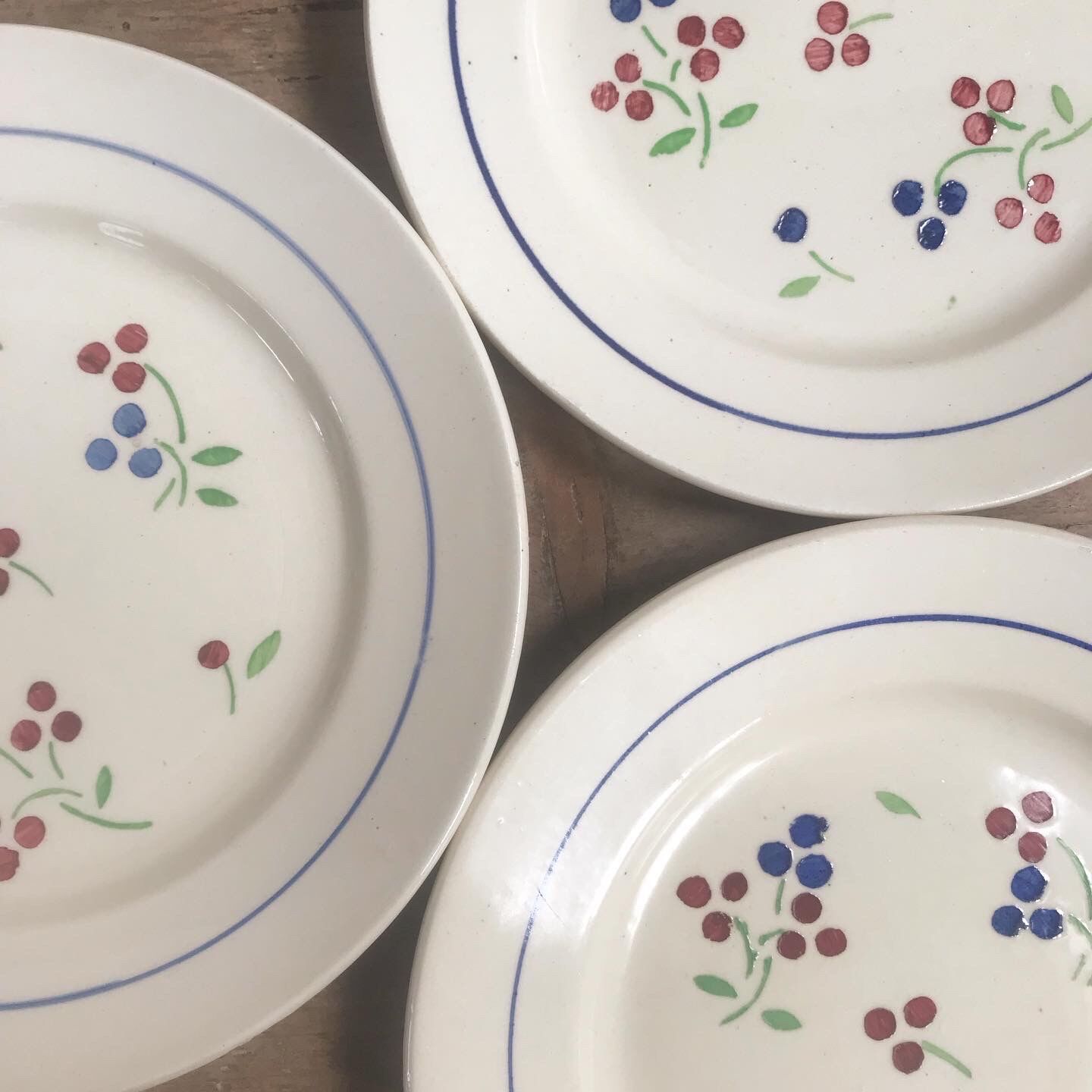 Lot de 9 assiettes à dessert anciennes