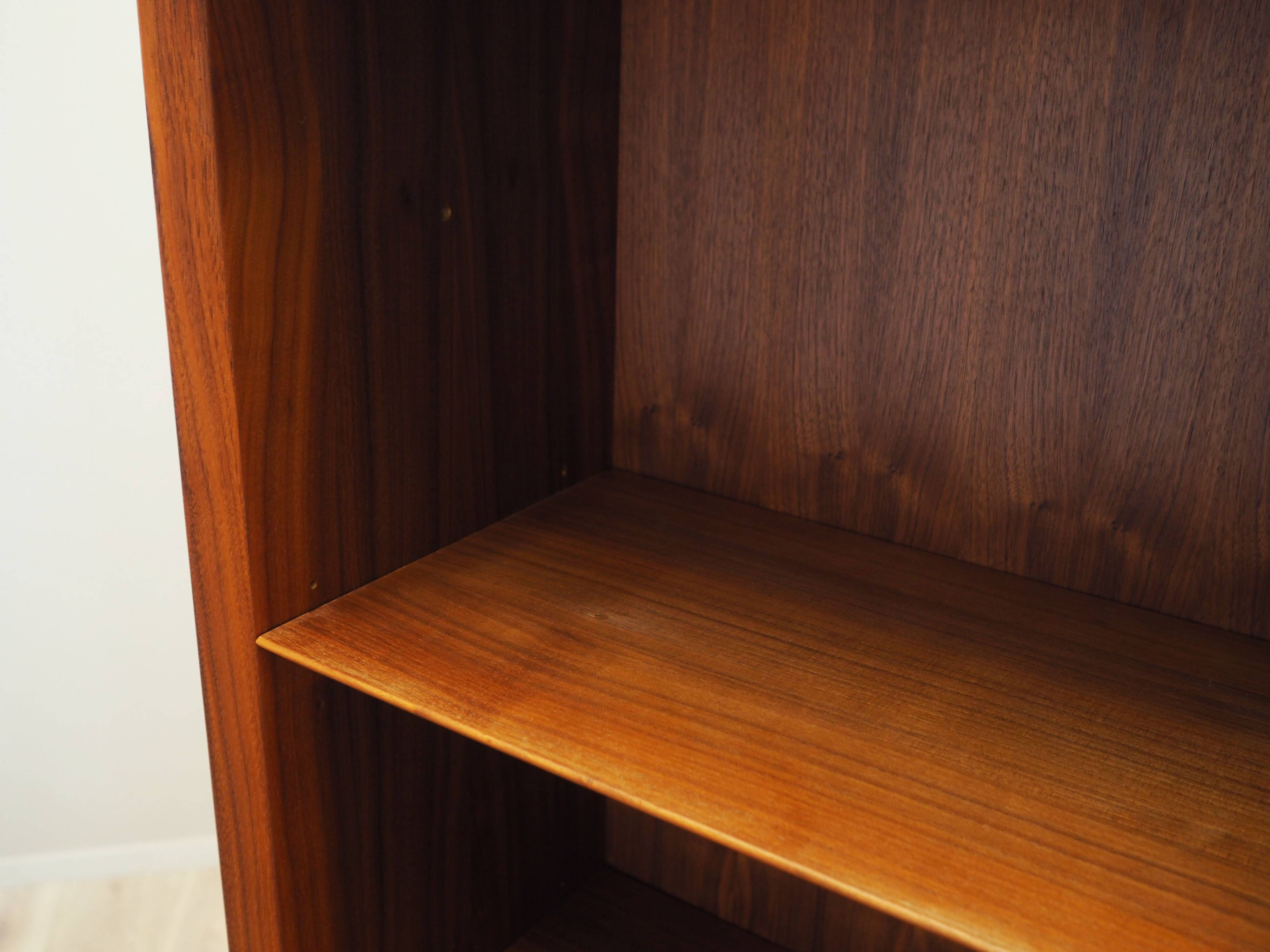 Danish teak bookcase by Hundevad, 1970s