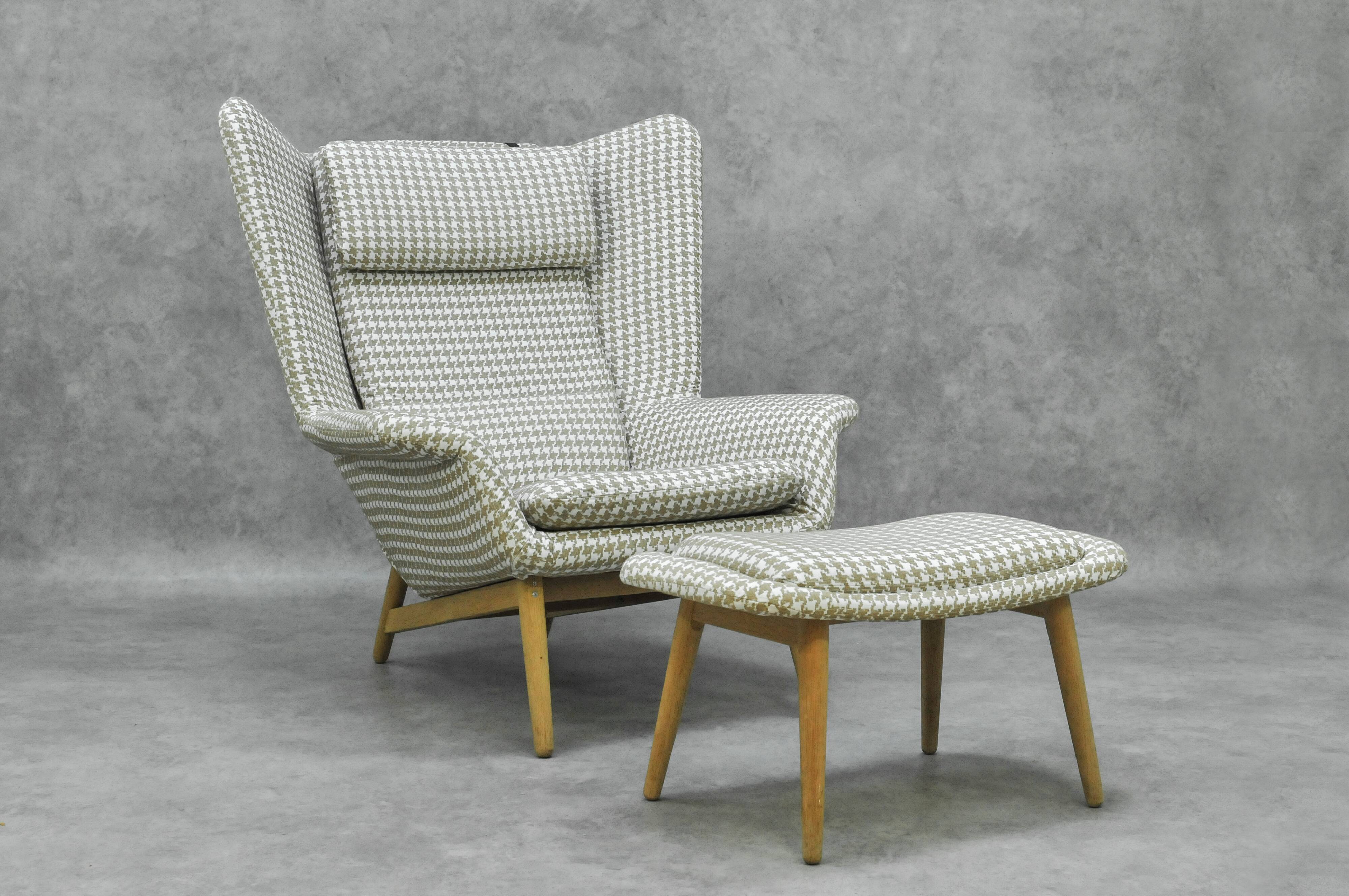 Boconcept Hamilton chair +footstool