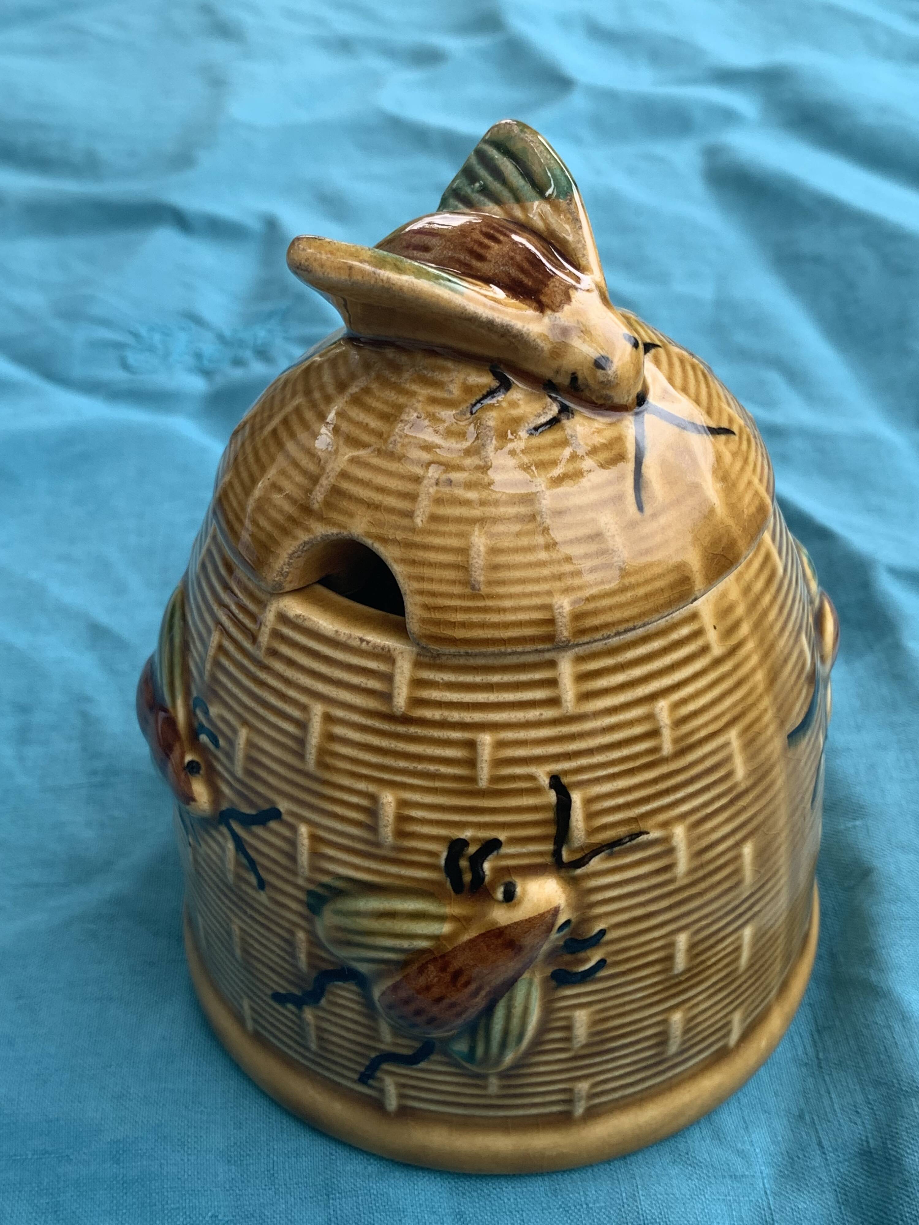 Slush beehive and bee honey pot, enameled ceramic