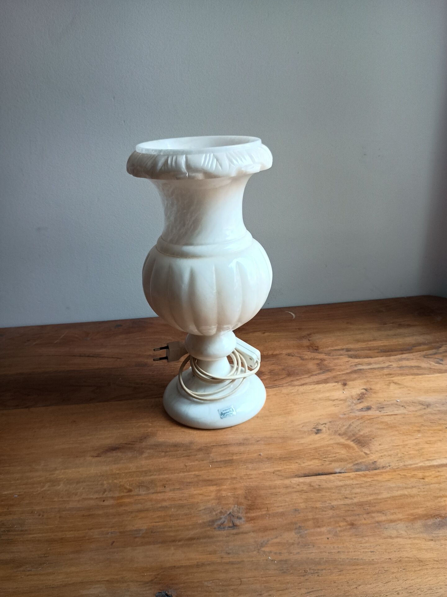 Alabaster lamp