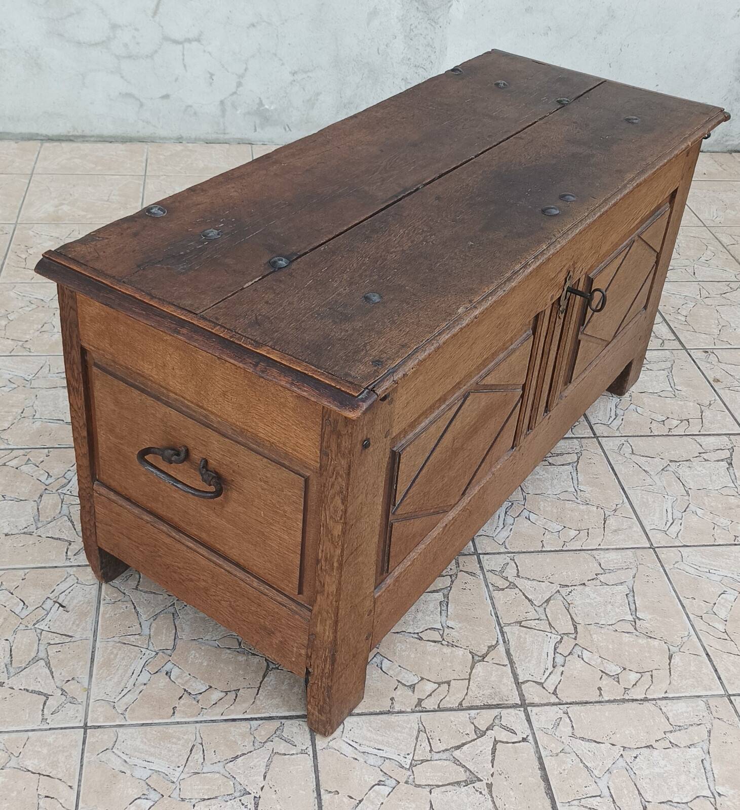 Louis XIII oak chest