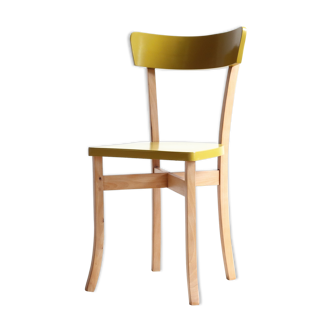 Vintage wooden bistro chair revisited