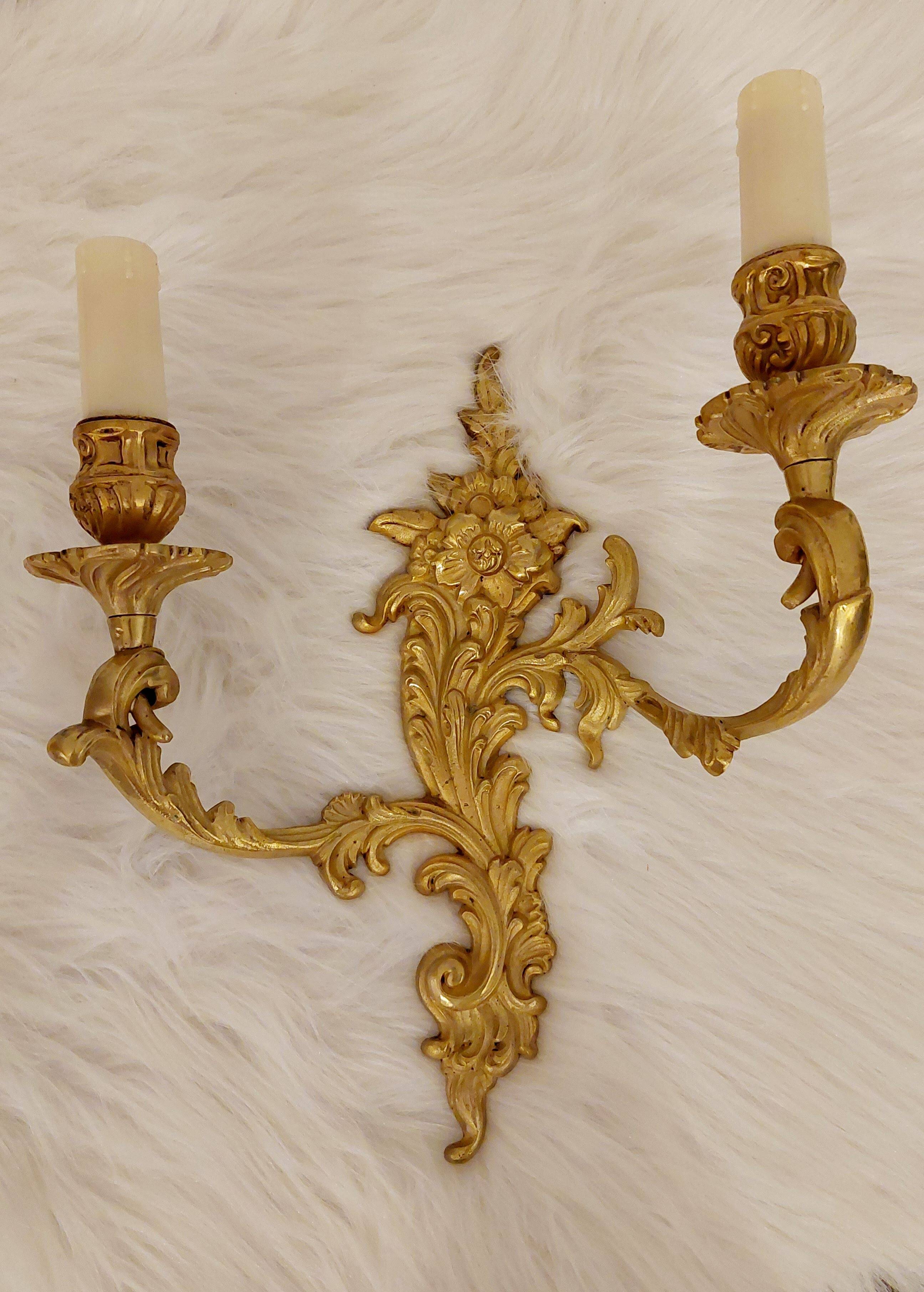 bronze wall light signed Petitot