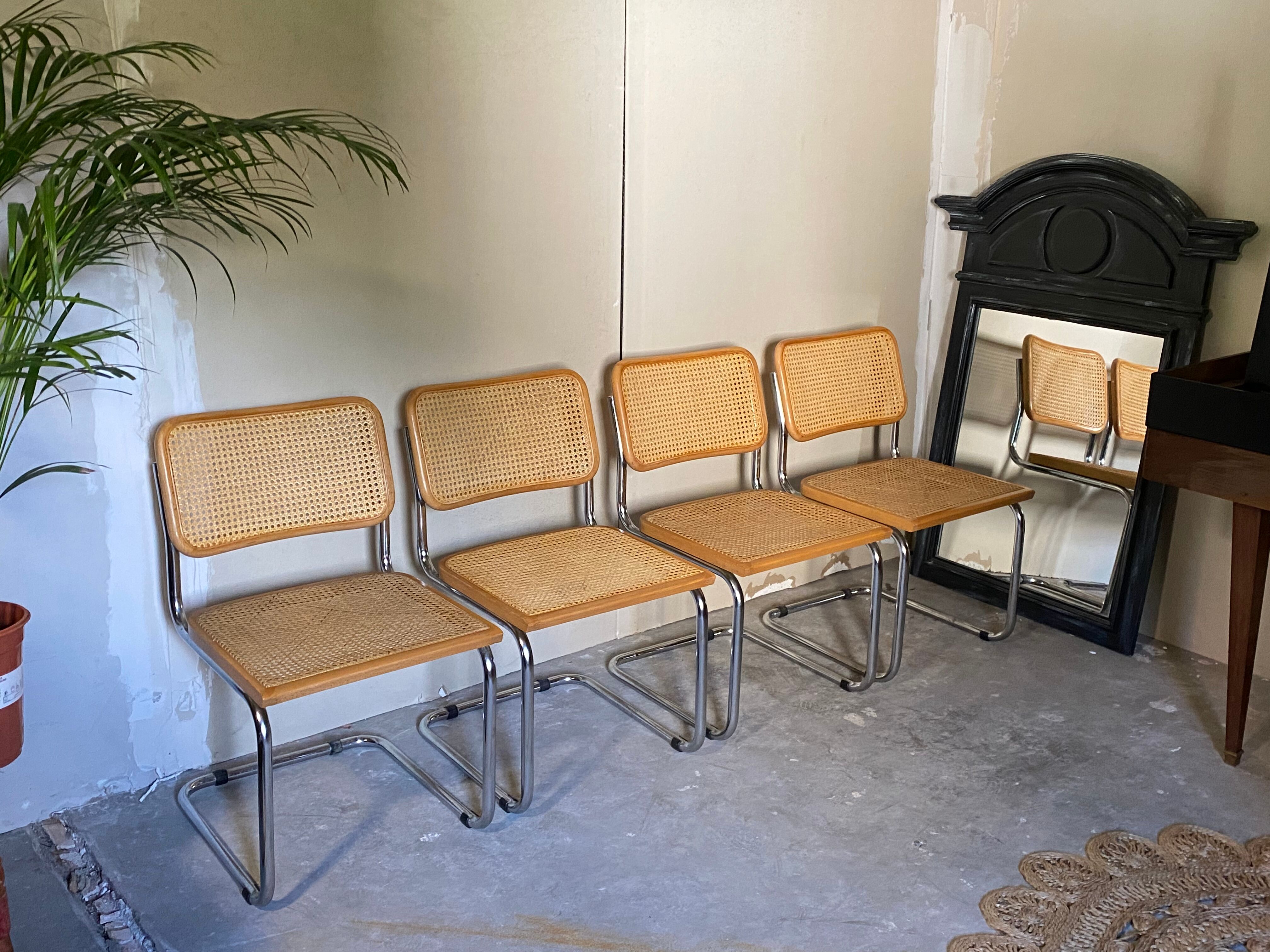 Série de quatre chaises B32 Marcel Breuer