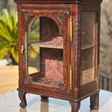 Small display cabinet to place in carved solid oak, 19th century.