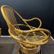 Fauteuil rotin pivotant + table basse rotin verre