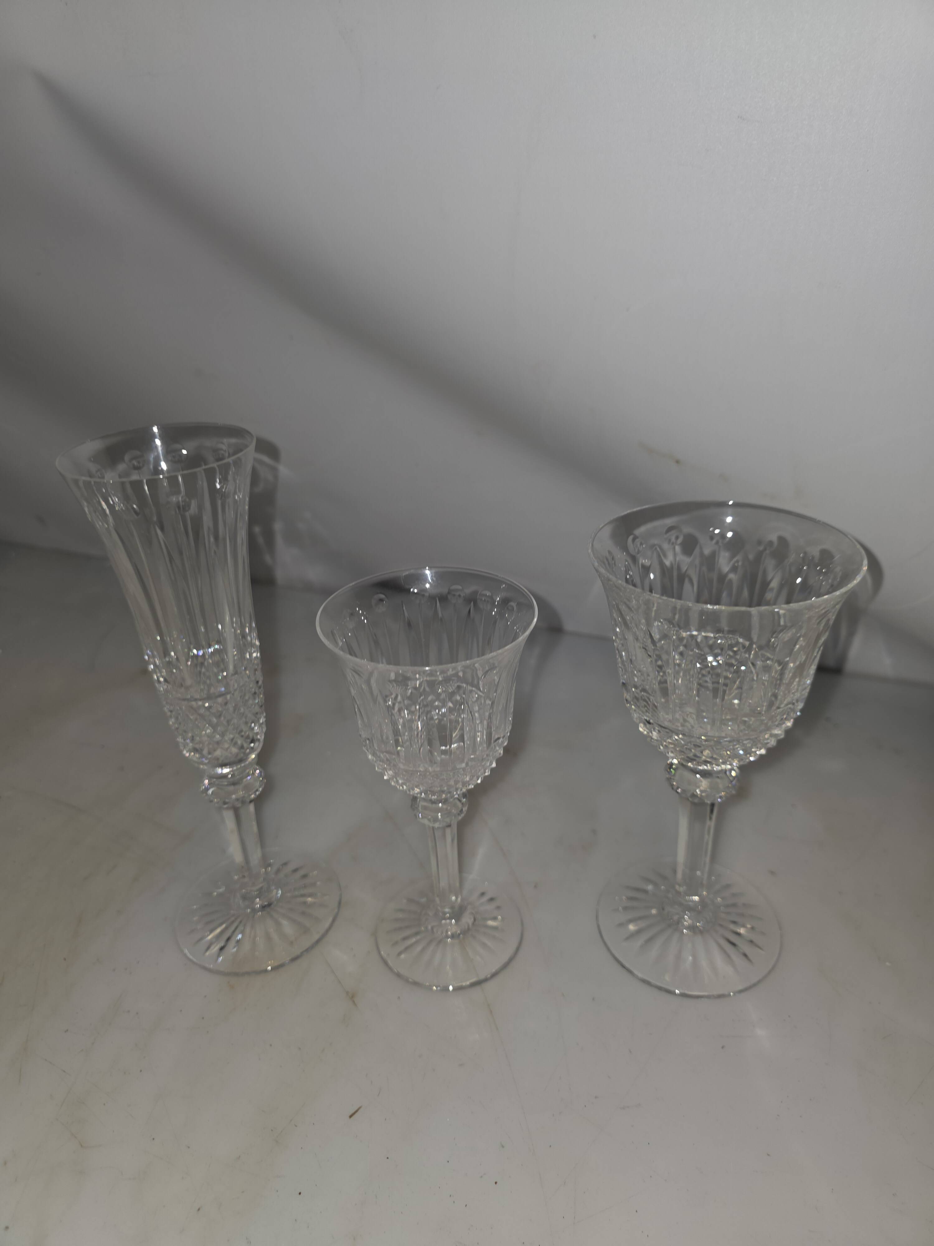 Service de 27 verres en cristal de Saint-Louis — Modèle Trianon