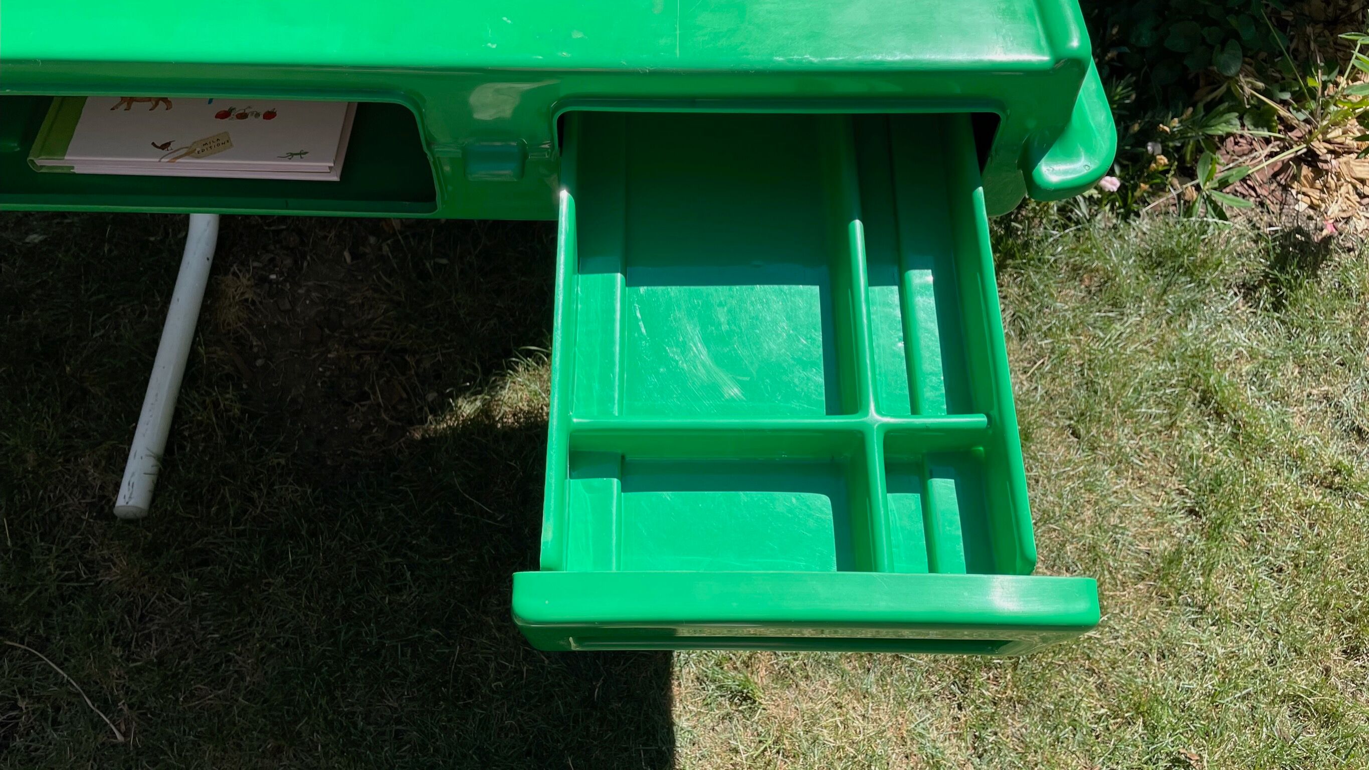 Vintage children's desk 70s green plastic