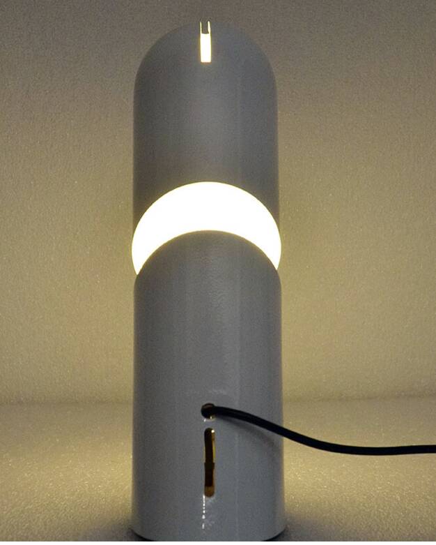 Lampada design space age 'Katiuscia' by Gianni Celada per Fontana Arte