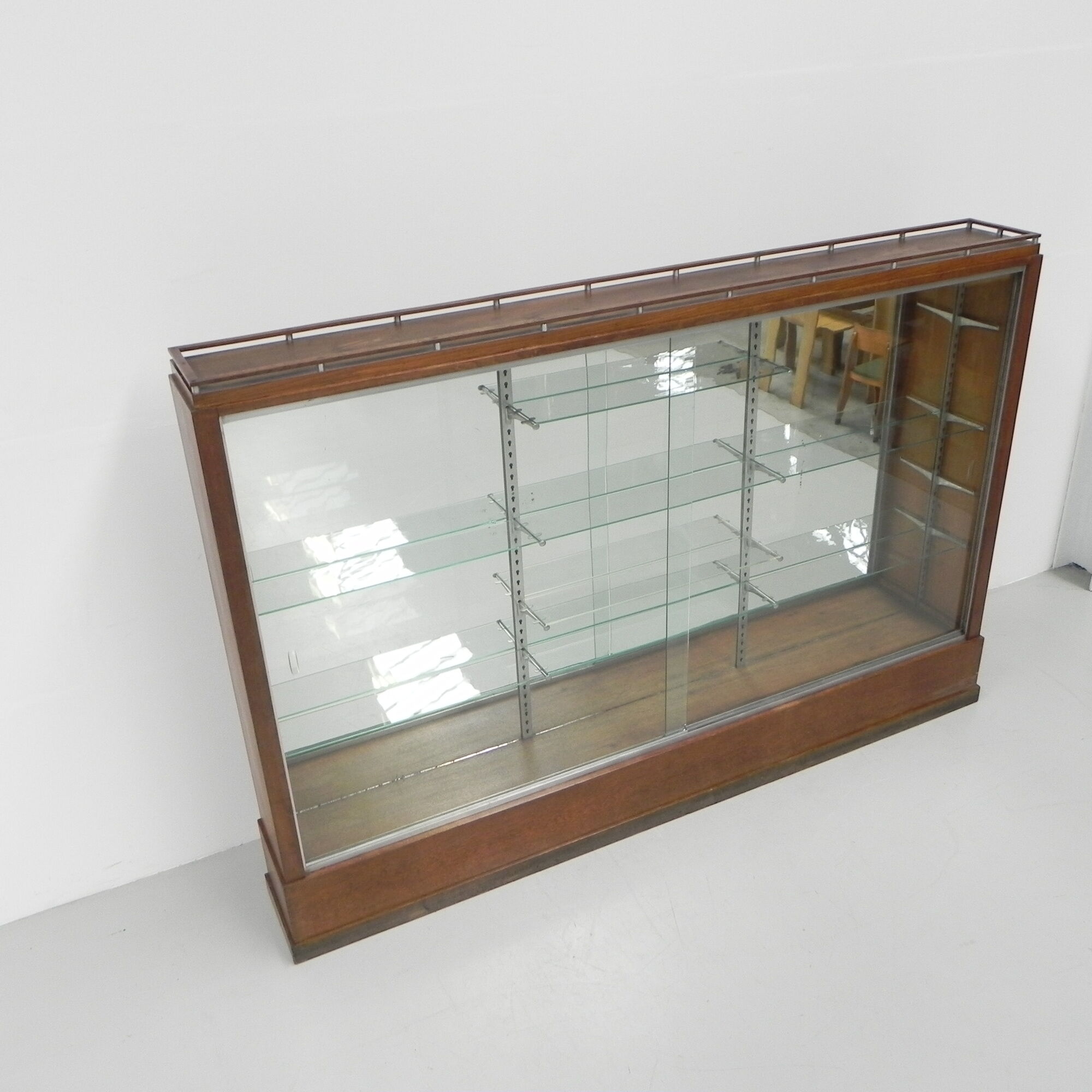 Large display cabinet with 2 sliding glass doors