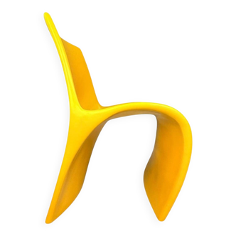 Sculptural Molded Fiberglass Chair, Europe, 1970s