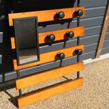 Wall-mounted coat rack with 6 hooks