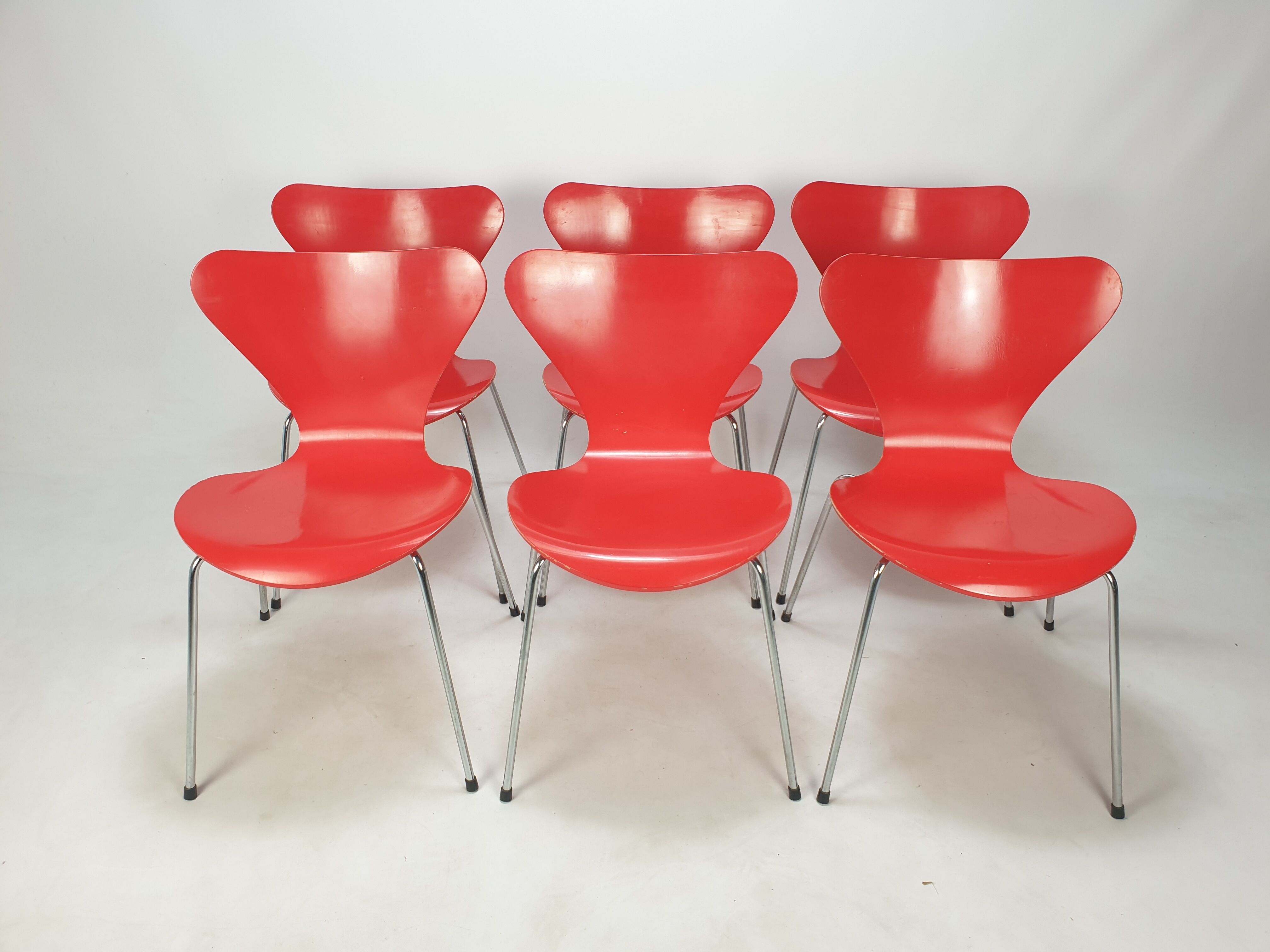 Set of 6 chairs "model 7" Arne Jacobsen for Fritz Hansen, Denmark, 1991