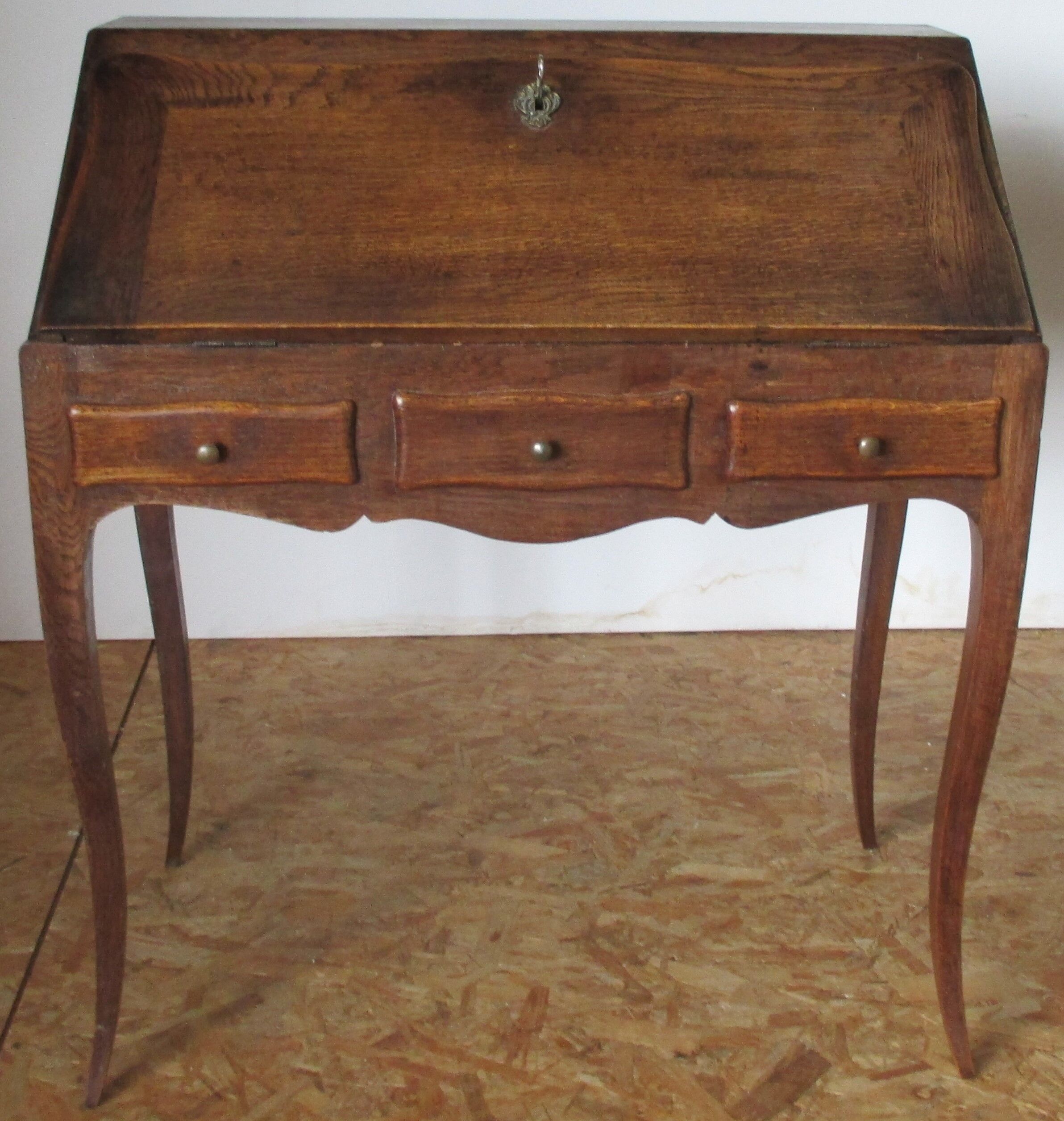 Sloping secretary Louis XV