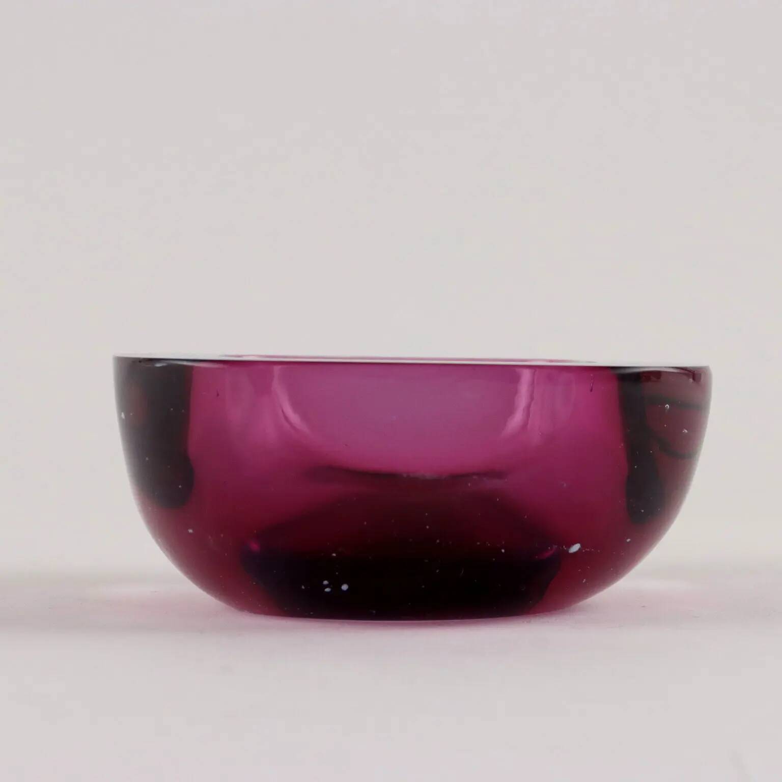 Vintage bowl from the 1960s made of coloured Murano glass, Italy.
