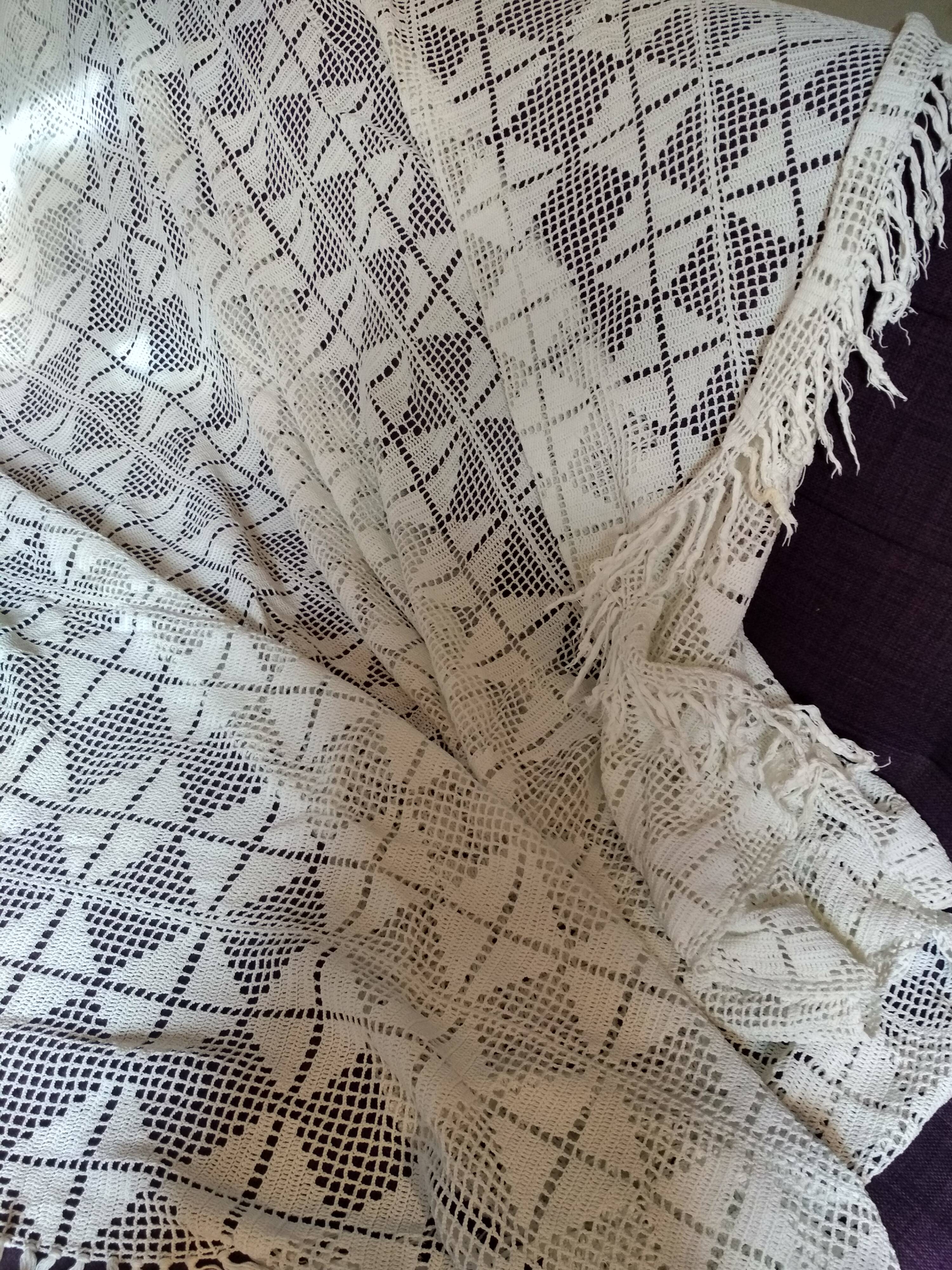 White cotton bed cover, Old crochet bed throw, white cotton bed cover