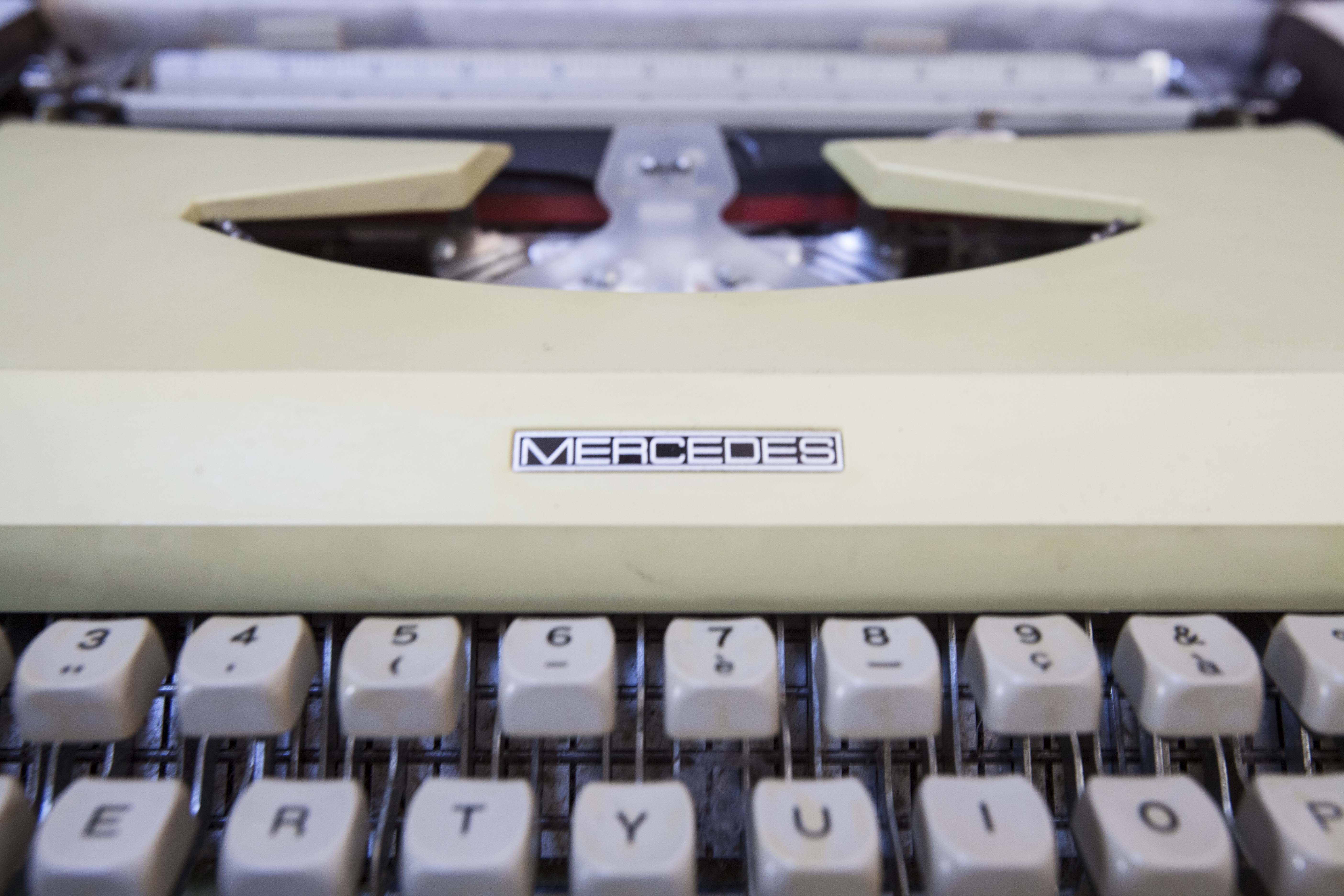 Mercedes character typewriter elite 1969