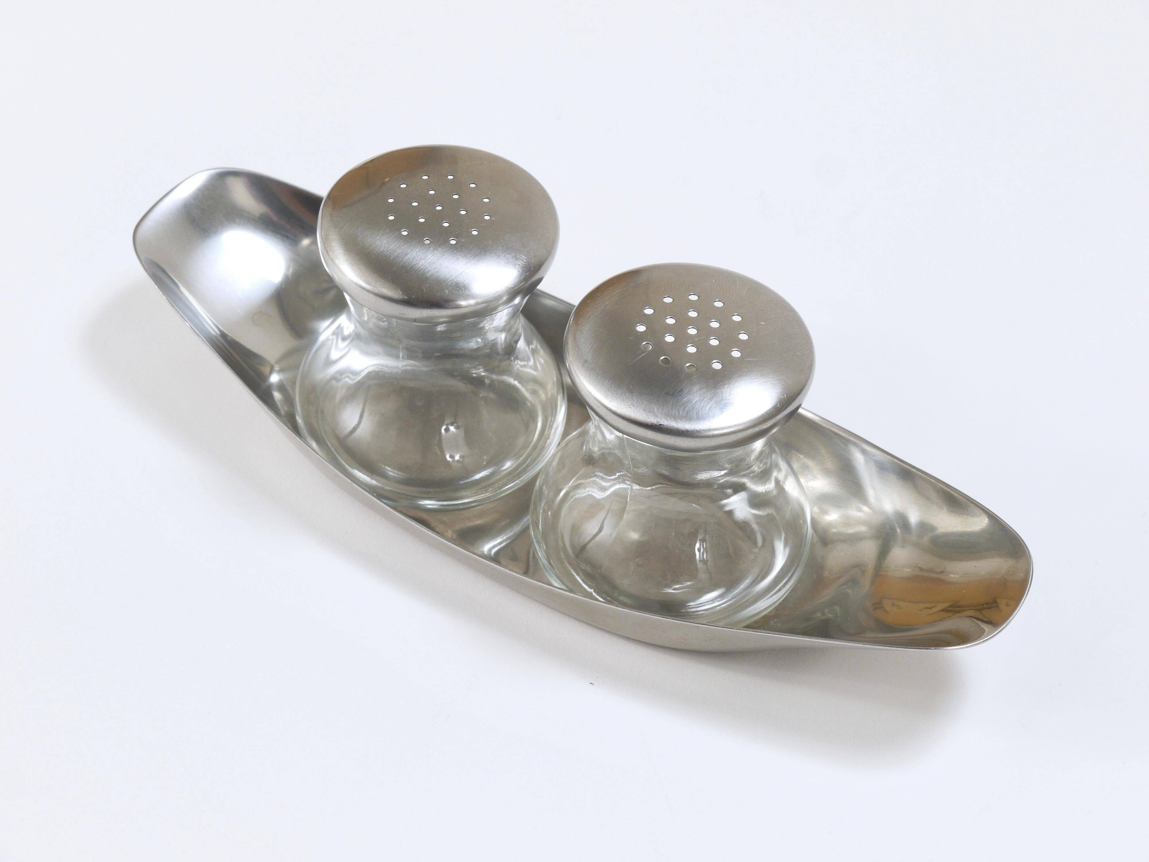 Wilhelm Wagenfeld Mid-Century Max & Moritz Salt Pepper Shakers, WMF, 1950s