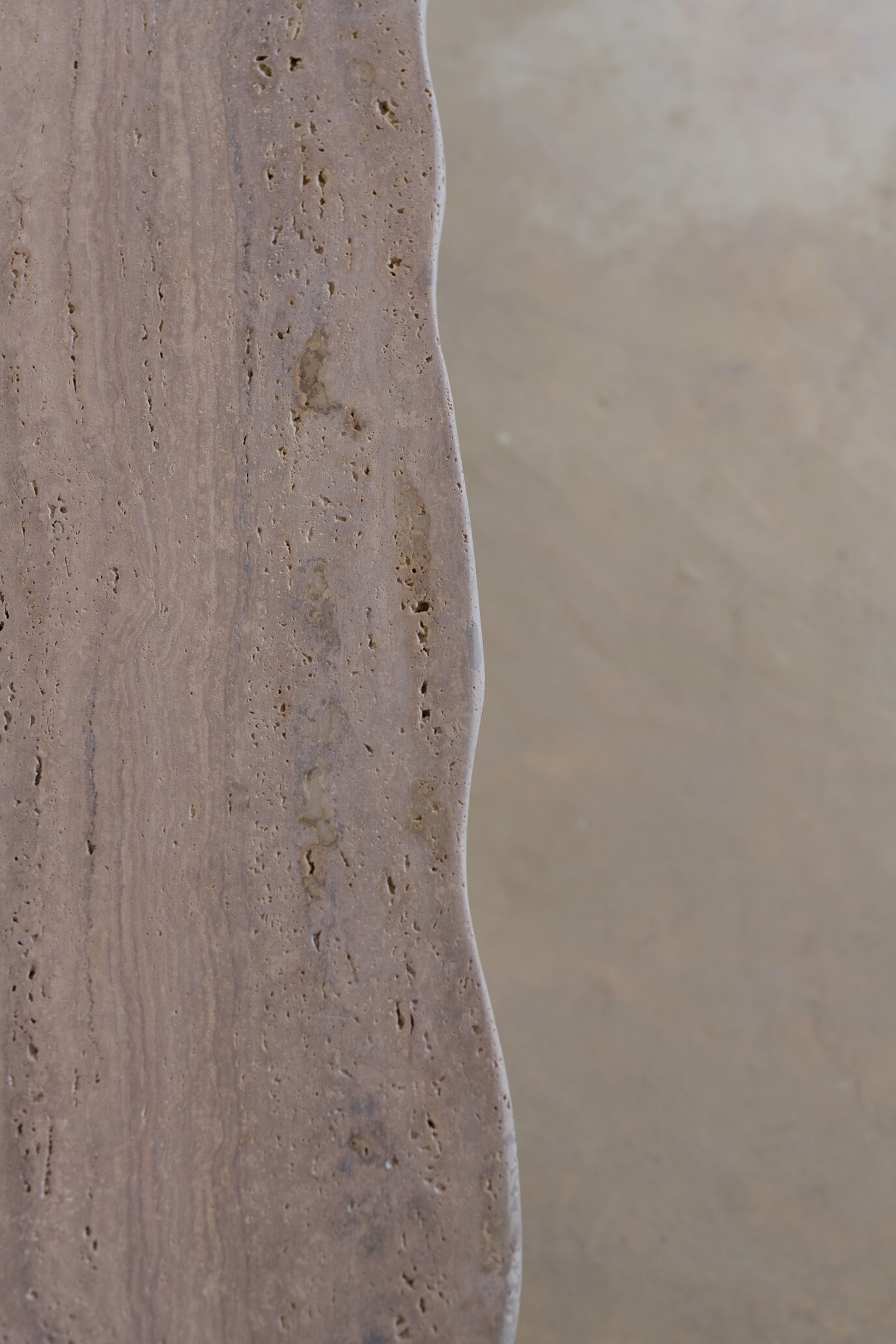 Natural travertine irregular coffee table Venus - 120x60cm