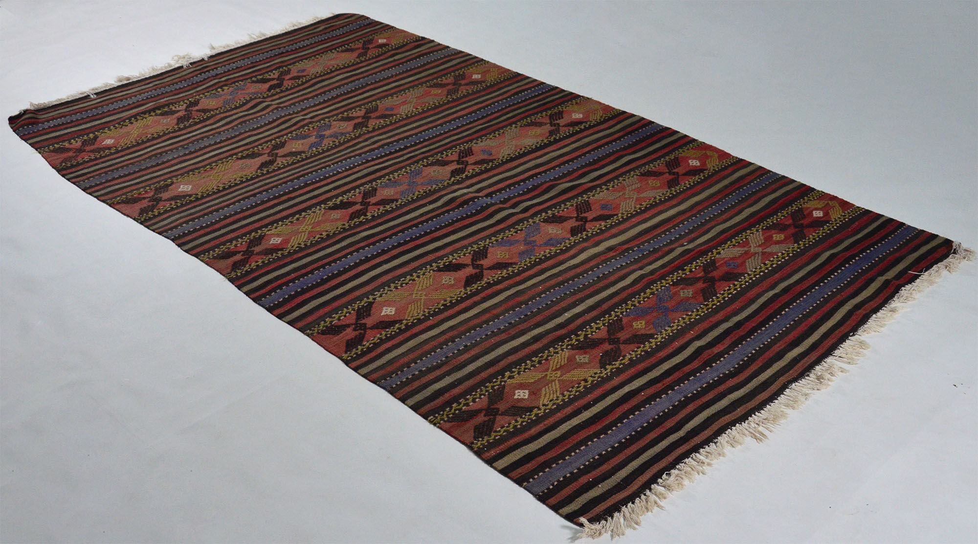 Anatolian handmade kilim rug 227 cm x 167 cm