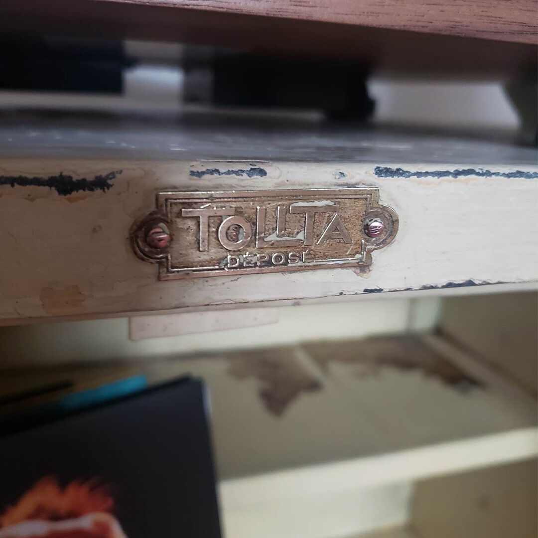 Low metal grunge cabinet