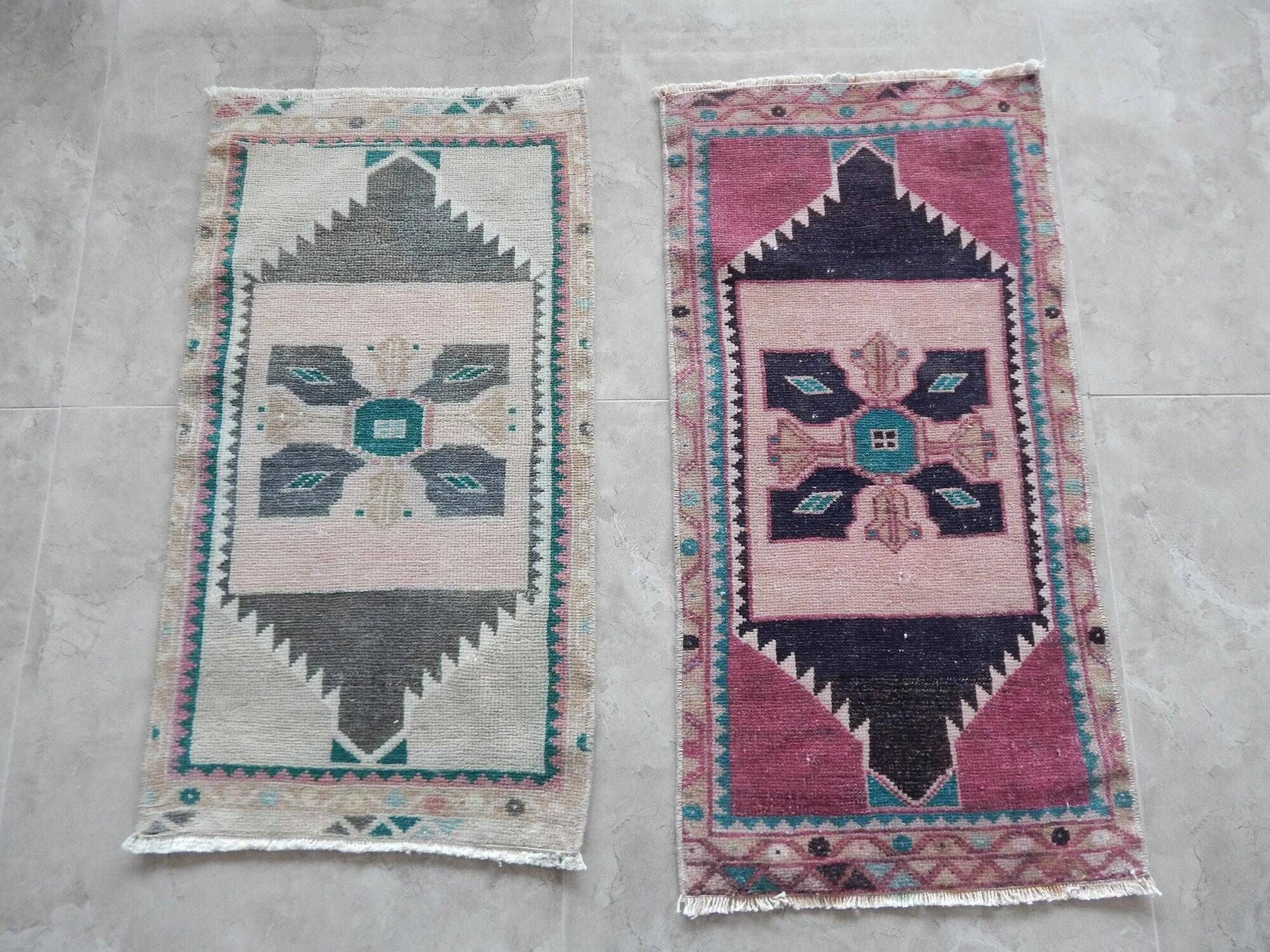 Set of 2 vintage handmade Turkish rugs 49x89 cm