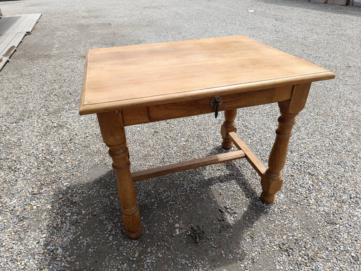 Petite table