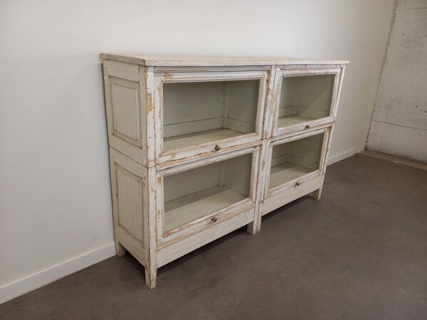 Meuble vitré patiné