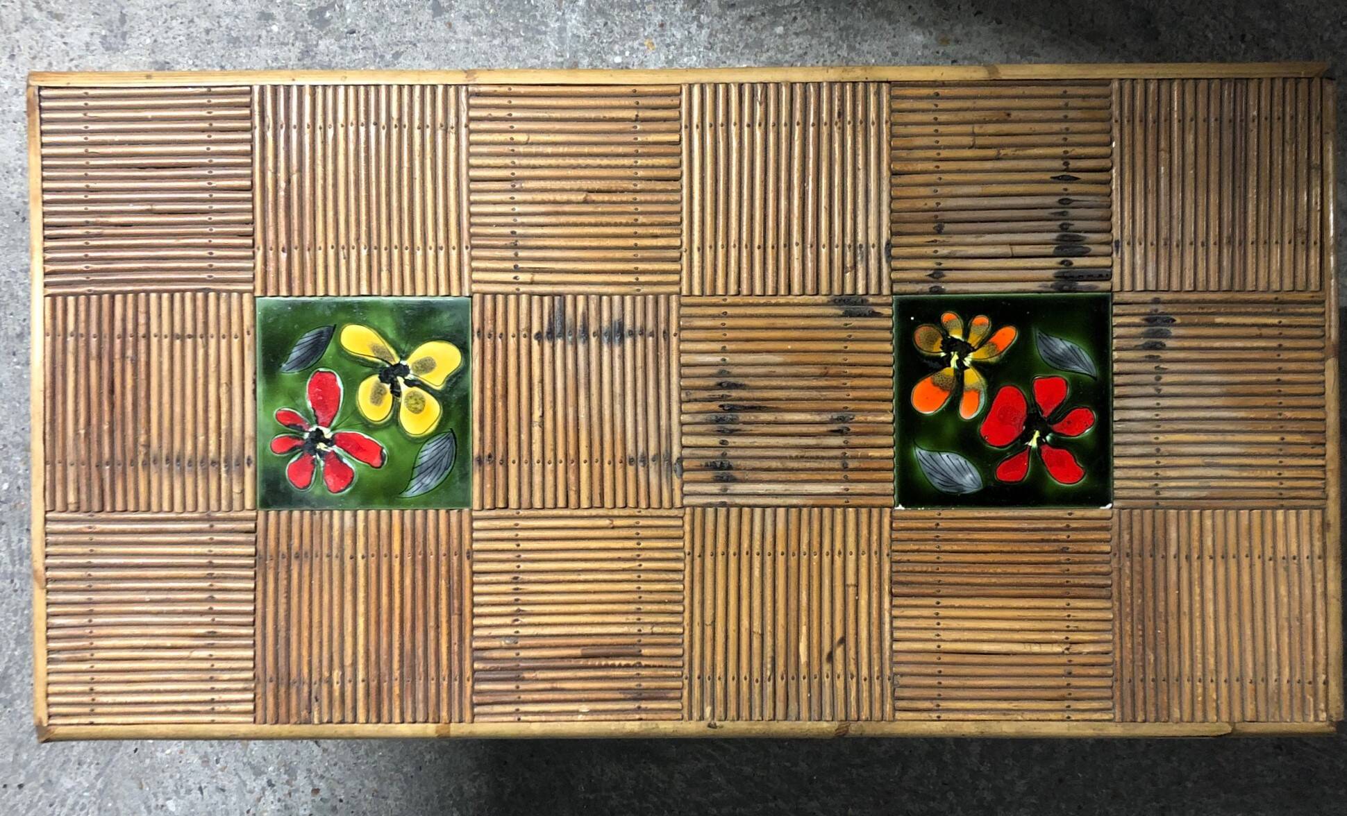 Table basse en rotin avec carreaux de céramique, années 60