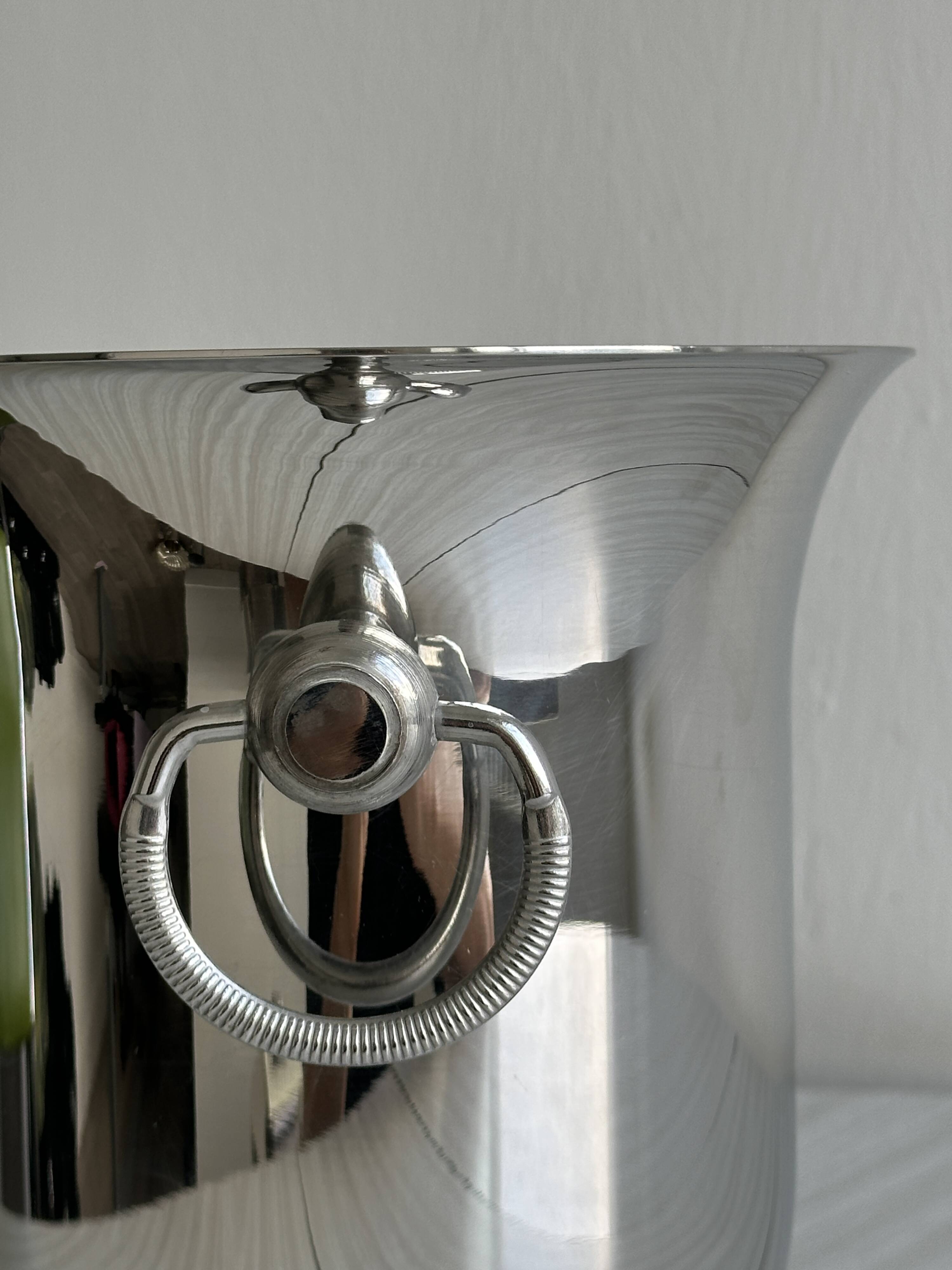 Seau à champagne vintage en métal brillant