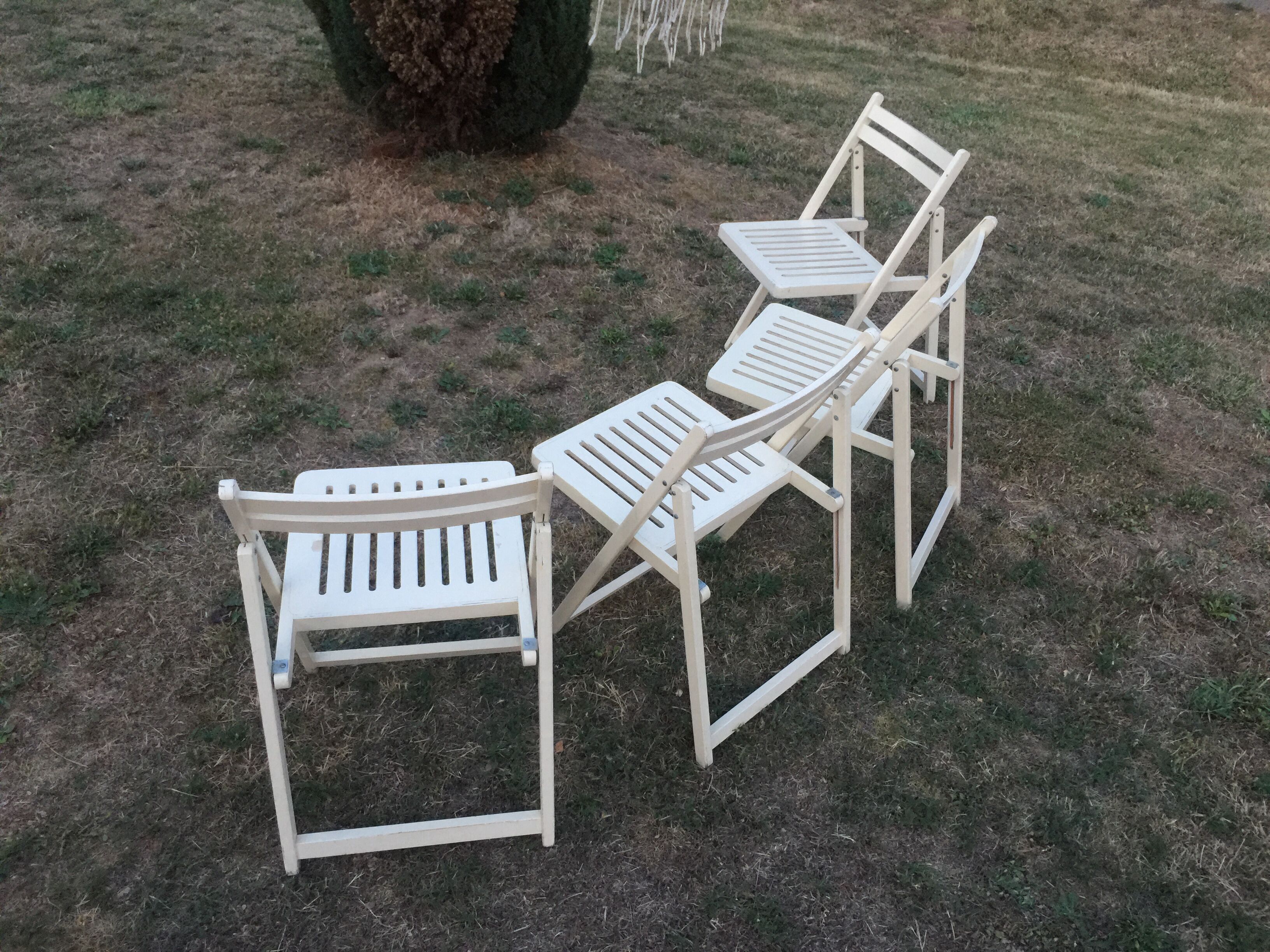 4 folding wooden chairs