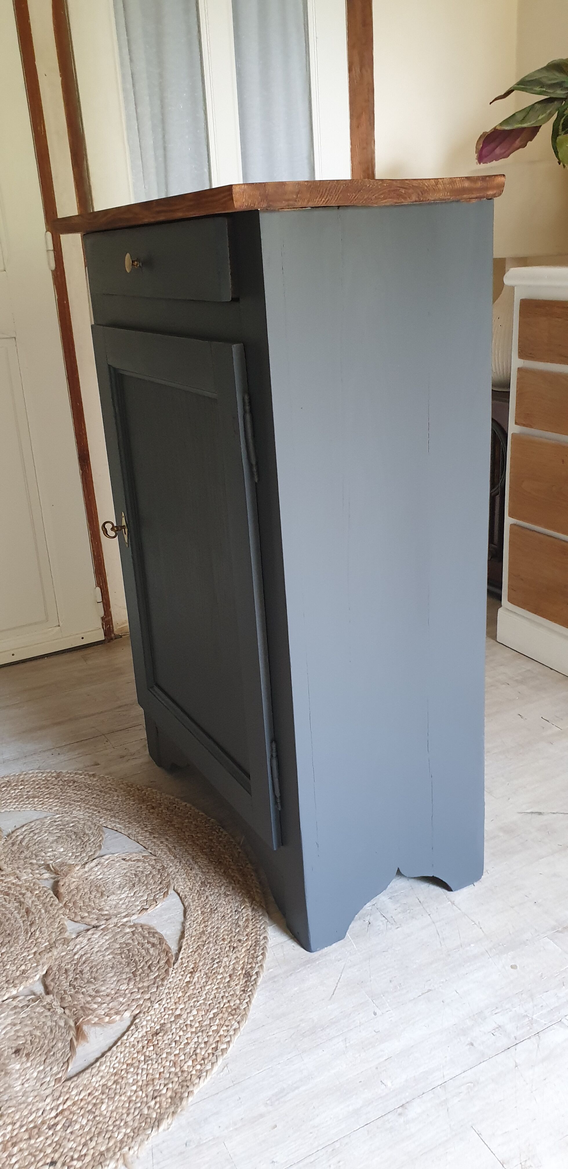 Grey confectionery buffet