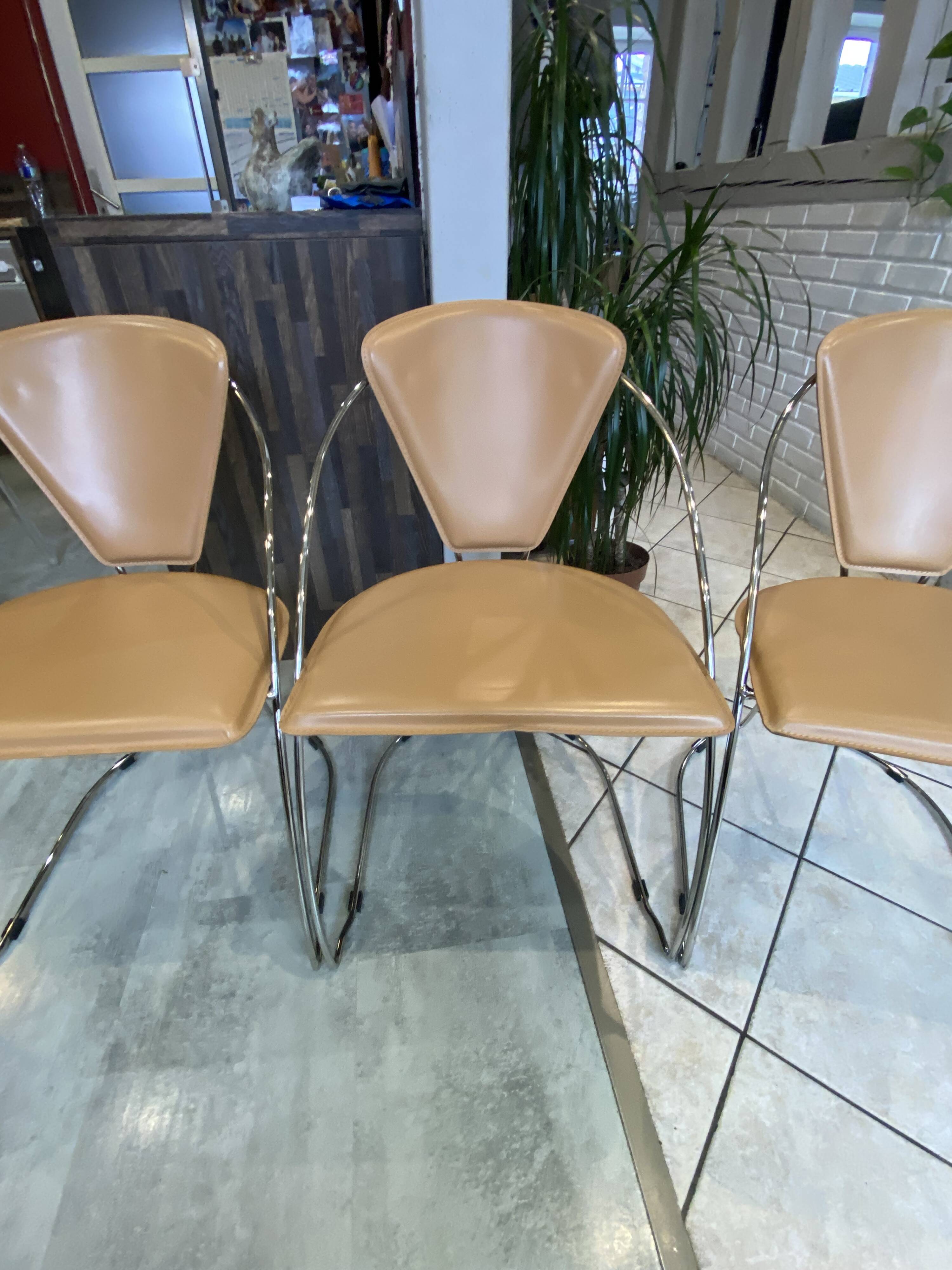 Set of 4 Linda armchairs by Arrben in camel leather with a chrome frame.