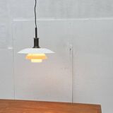 Lampe suspendue en métal et verre modèle danois milieu du siècle Ph 4 1/2 - 4 par Poul Henningsen pour Louis Poulsen, années 1980