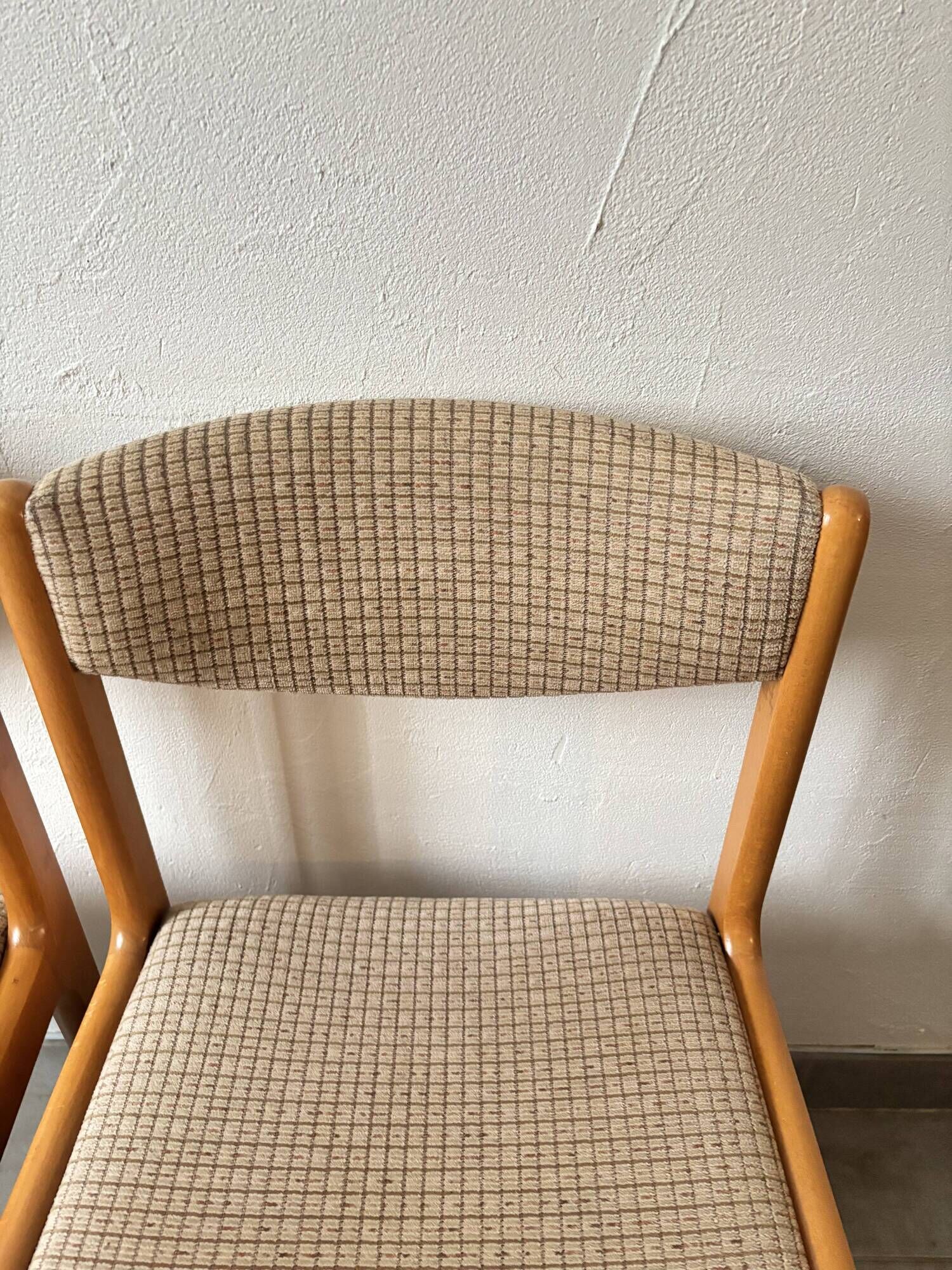 Set of 4 Scandinavian Baumann chairs in solid elm – 1970s