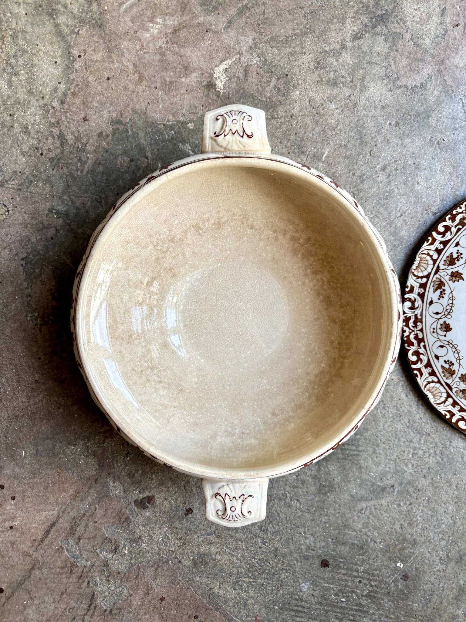 Jules Vieillard soup tureen - Bordeaux in iron earth, "Louis XV" service