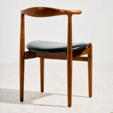 Restored dining chair FH708 by Hans J. Wegner