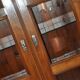 Cabinet ancien en bois et verre marron - vitrine style 1900 à moulures sculptées