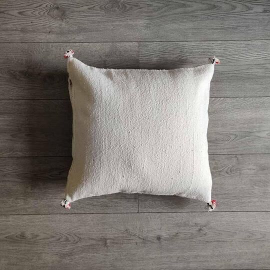 White Moroccan Berber cushion in cotton