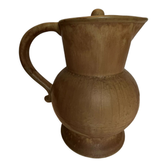 Covered pitcher