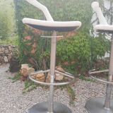 3 colico bar stools