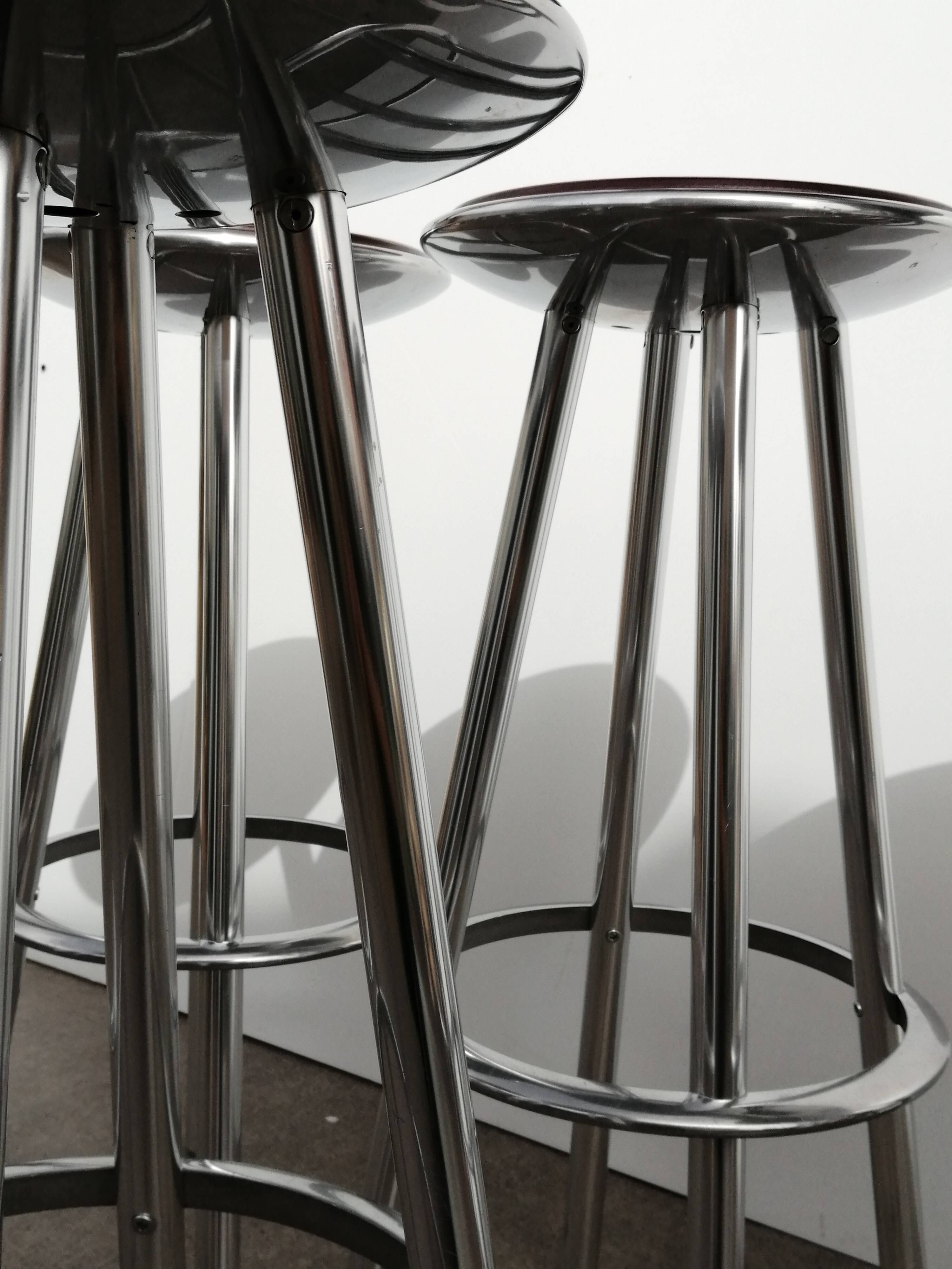 Set of 6 aluminum and wood bar stools in the Amat-3 style for Knoll, vintage 1990