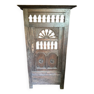 Breton hosiery maker