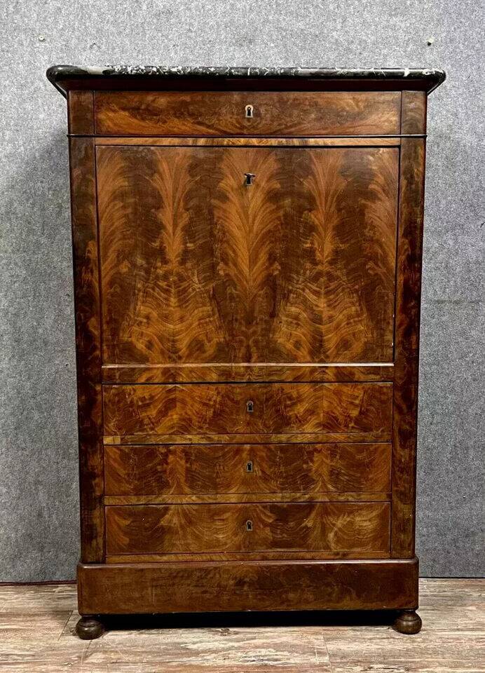 Secretary from the Lois Philippe period / Restoration in mahogany and maple circa 1820