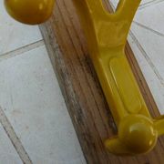vintage yellow wall coat rack "Ghidini Italy"
